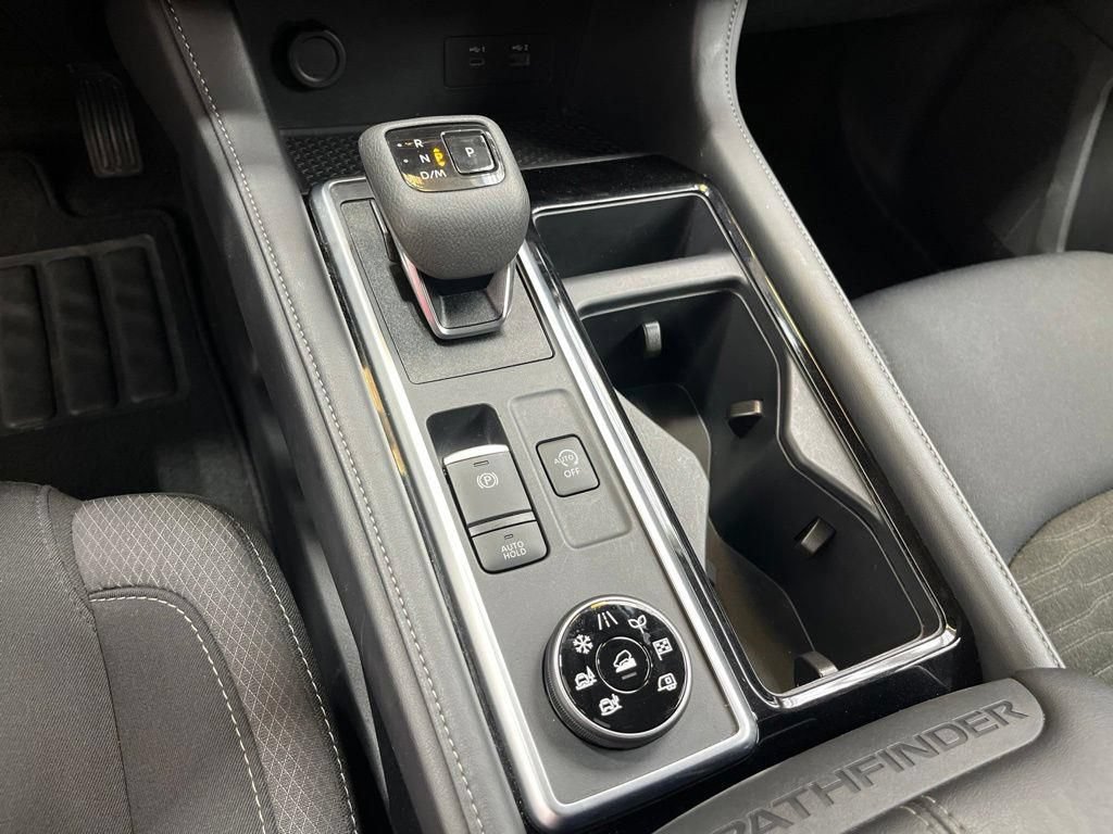 Used 2025 Nissan Pathfinder SV AWD/4WD image 27