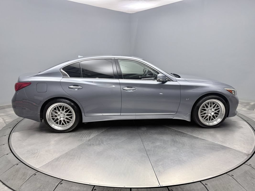 Used 2015 INFINITI Q50 Premium w/ Technology Package AWD/4WD image 4