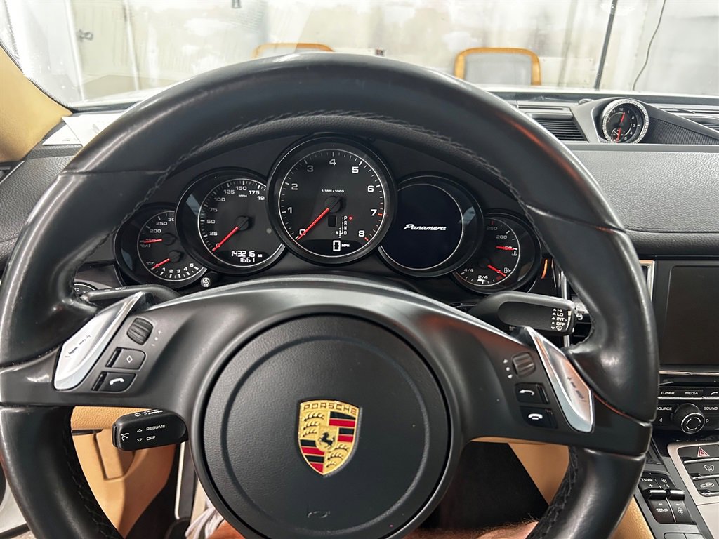 Used 2016 Porsche Panamera Edition RWD image 18