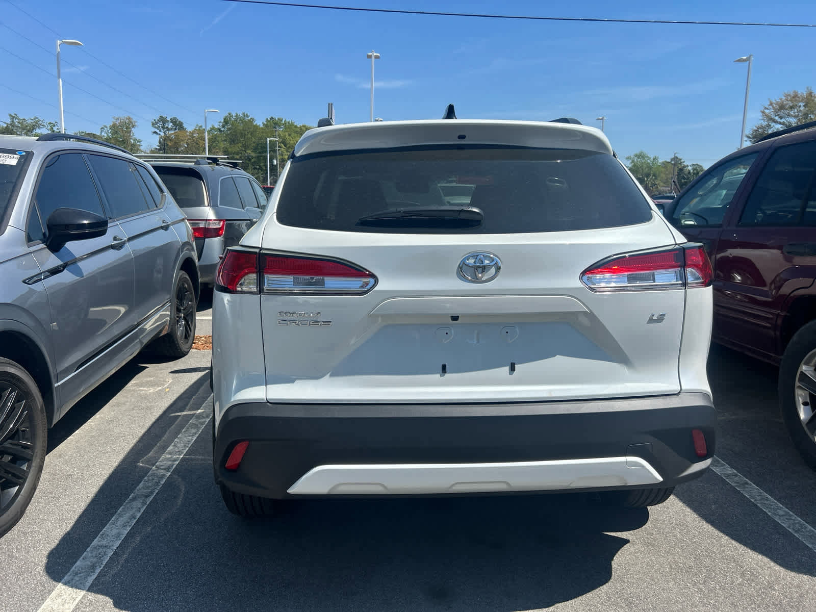 Used 2025 Toyota Corolla Cross LE image 3