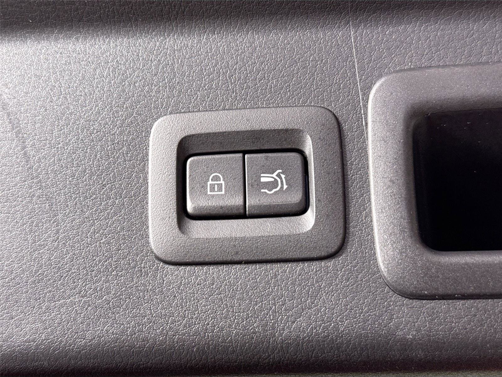 Certified 2023 MAZDA CX-30 2.5 Turbo w/ Premium Package image 40