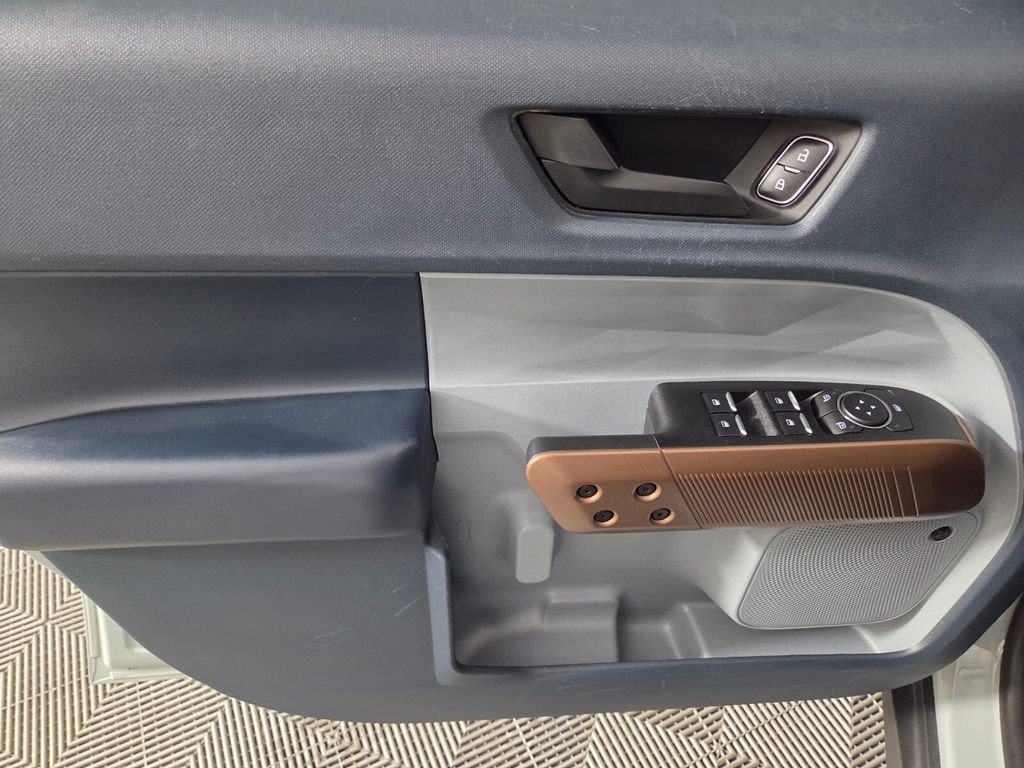 Used 2022 Ford Maverick Lariat w/ Lariat Luxury Package image 20