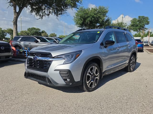 Used 2024 Subaru Ascent Limited w/ Technology Package AWD/4WD image 4