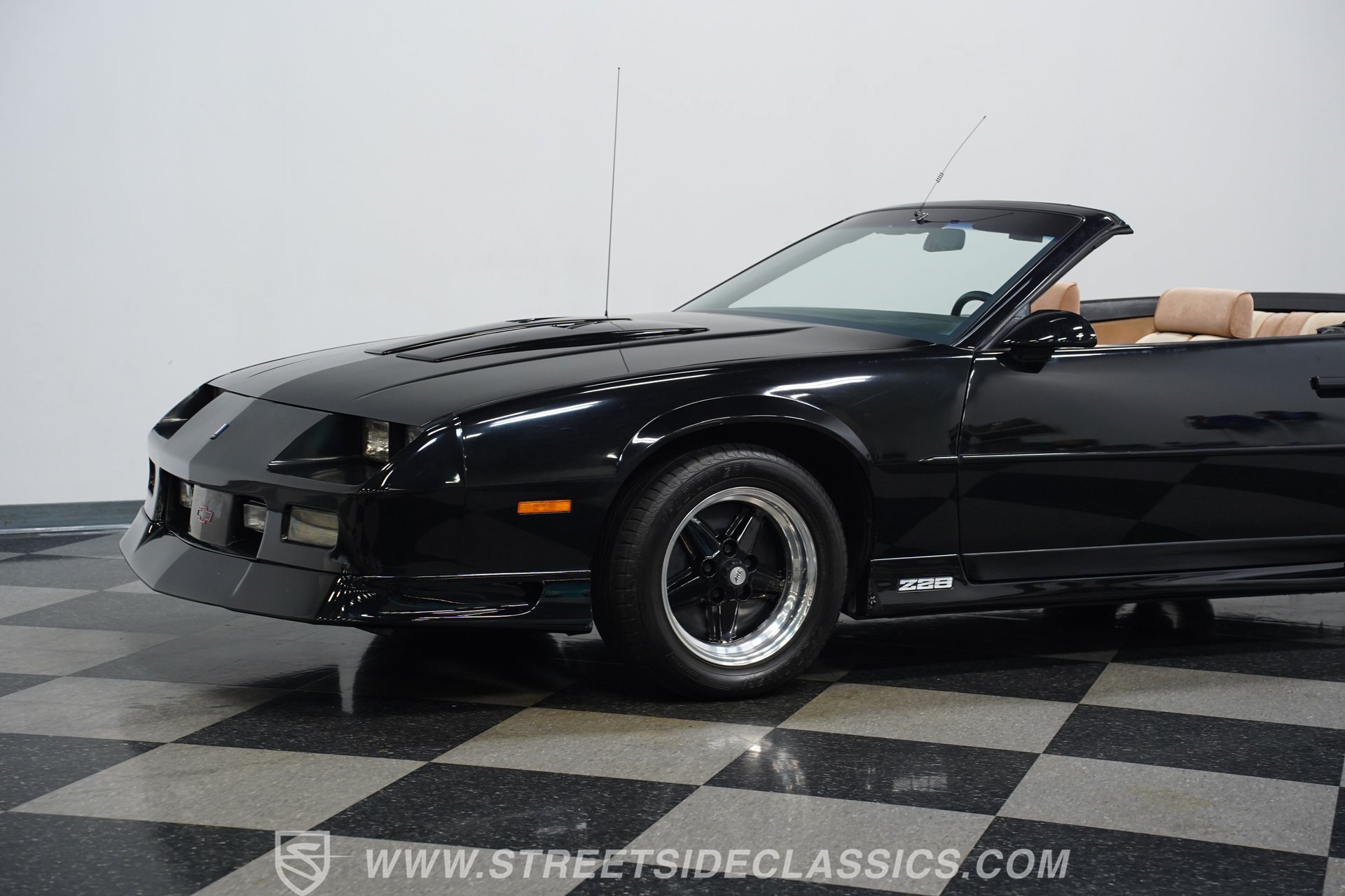 Used 1991 Chevrolet Camaro Z28 RWD image 20