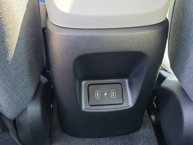 Used 2025 Hyundai Elantra Limited image 24