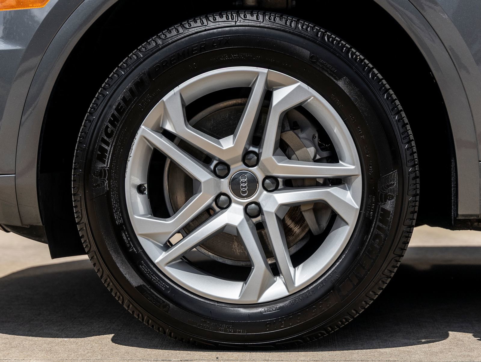 Used 2018 Audi Q5 2.0T Premium Plus w/ Premium Plus Package image 13