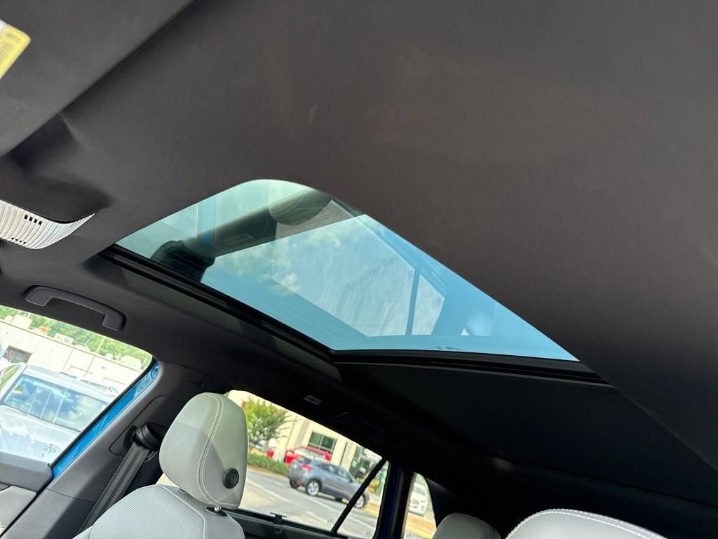 Used 2024 Volkswagen Atlas Cross Sport SEL R-Line image 13