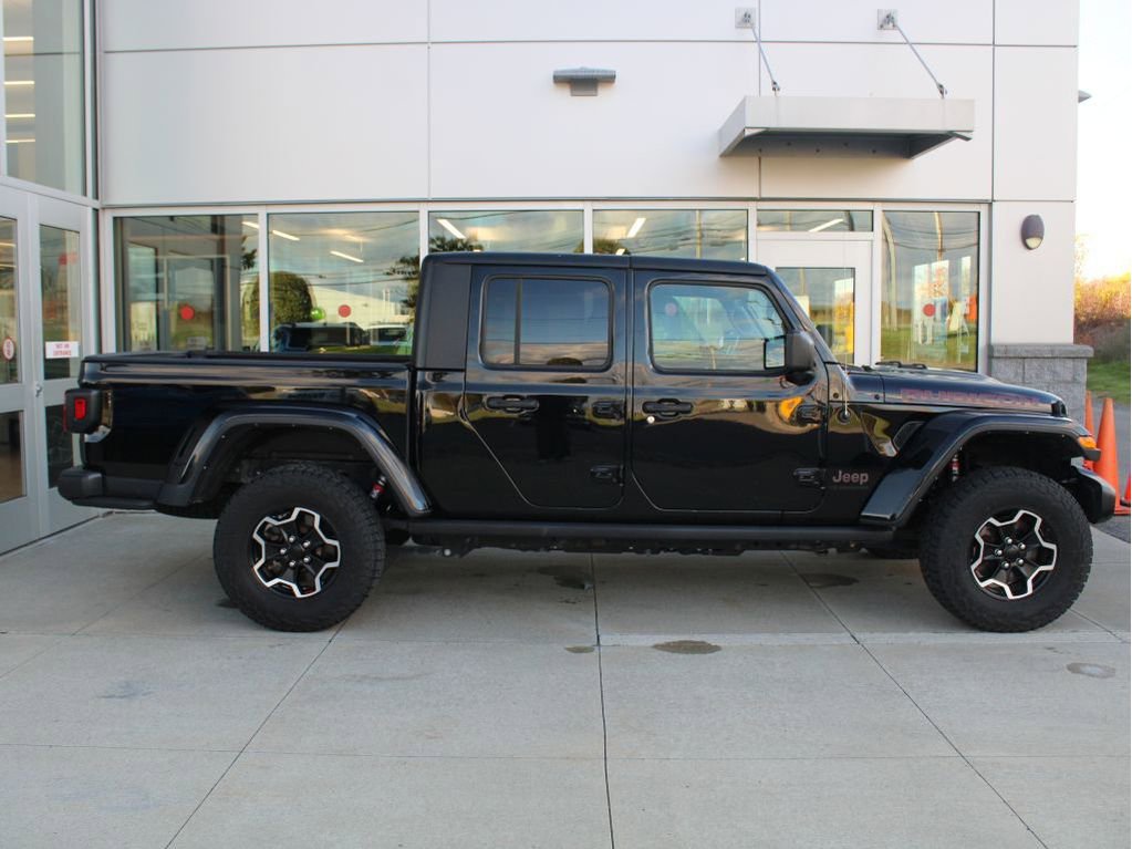 Certified 2022 Jeep Gladiator Rubicon w/ Cold Weather Group image 3