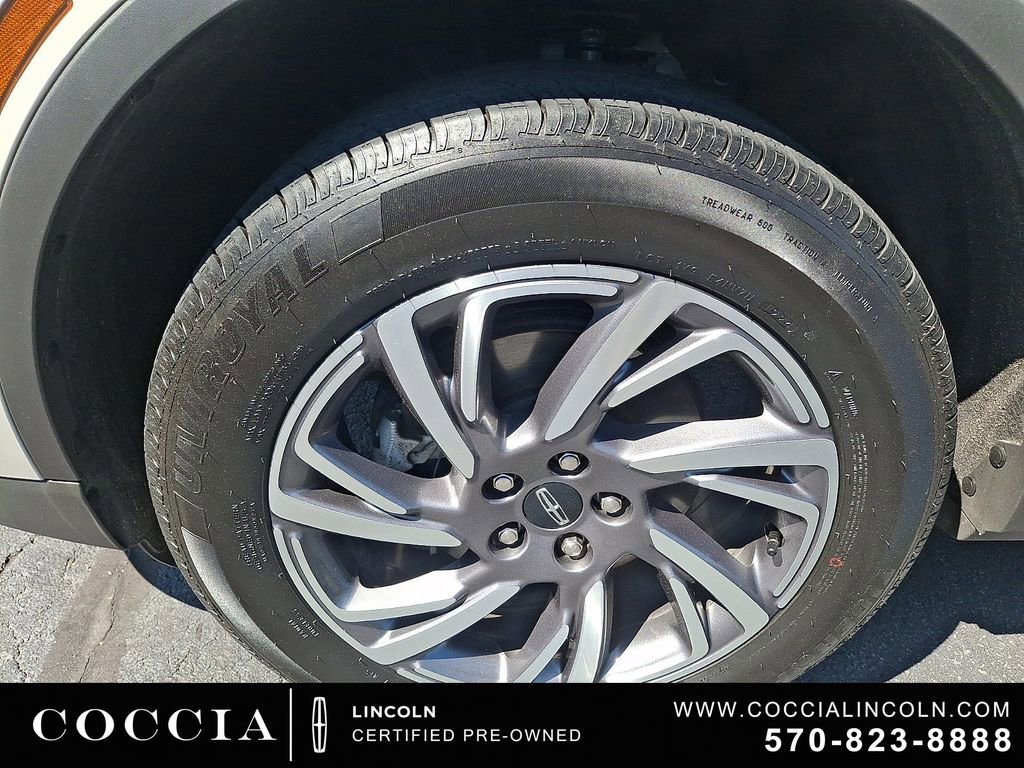 Certified 2023 Lincoln Corsair AWD w/ Equipment Group 101A image 9