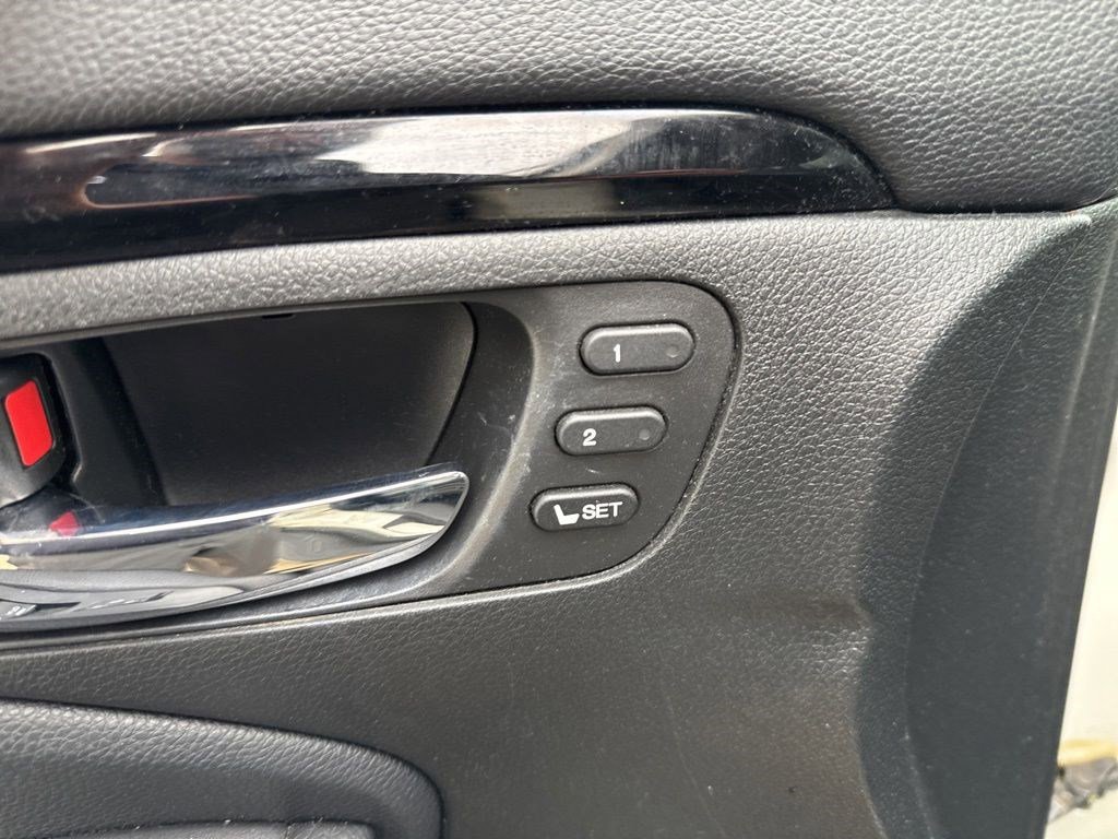 Used 2018 Honda Pilot Touring image 9