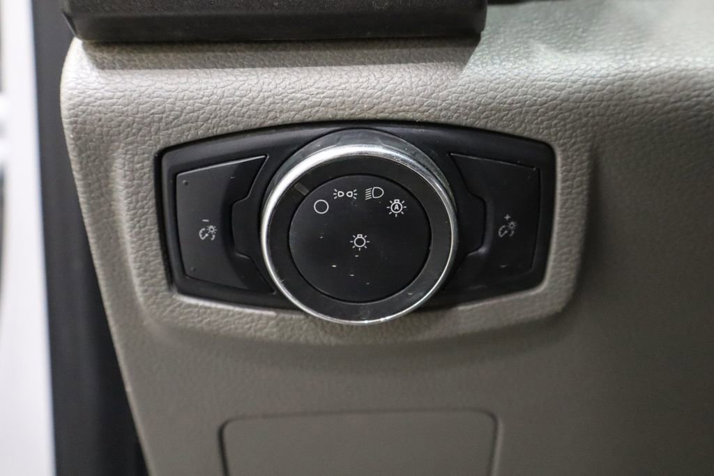 Used 2018 Ford F550 2WD Crew Cab Super Duty image 11