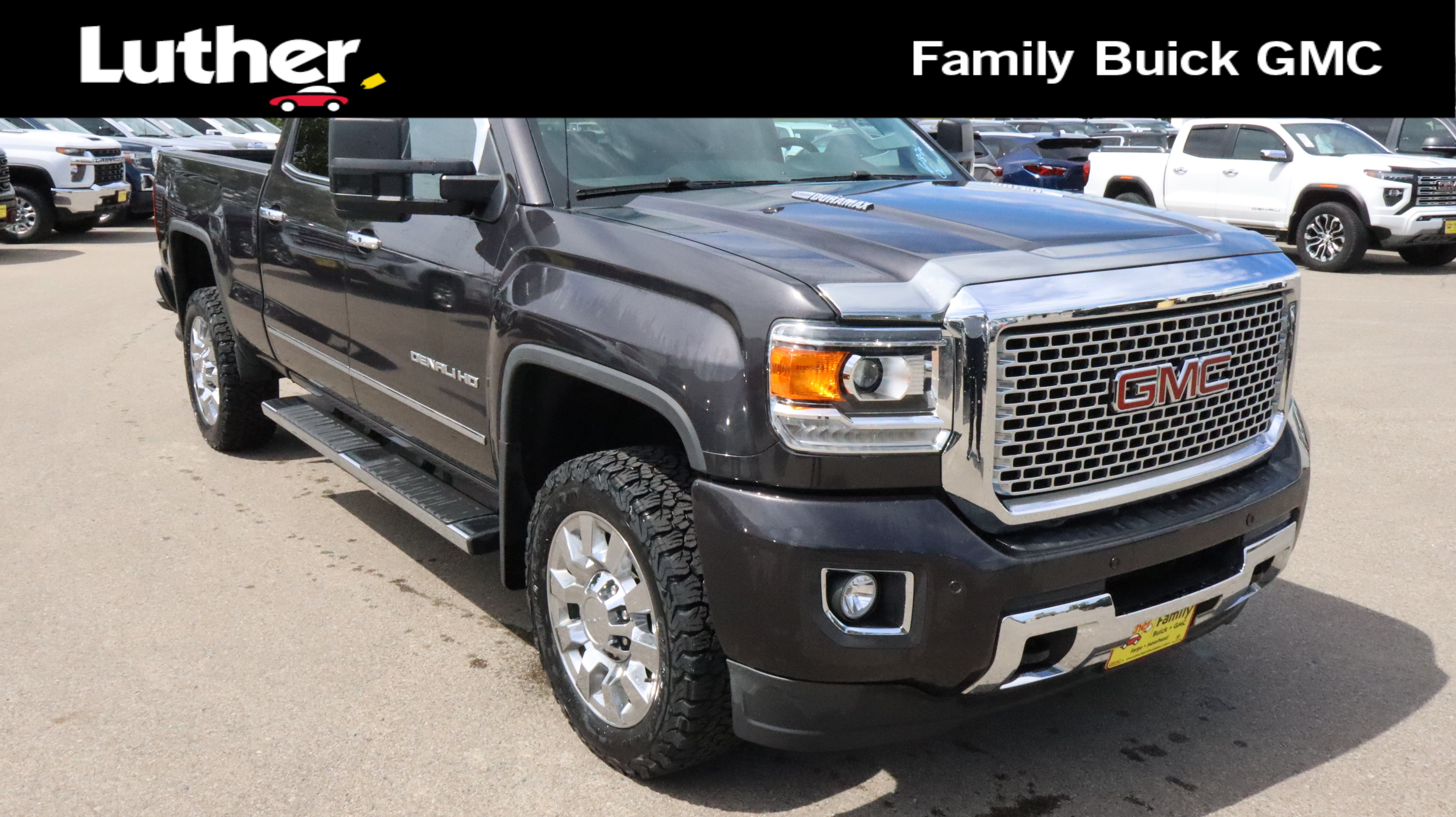 Used 2015 GMC Sierra 2500 Denali w/ Duramax Plus Package AWD/4WD image 1