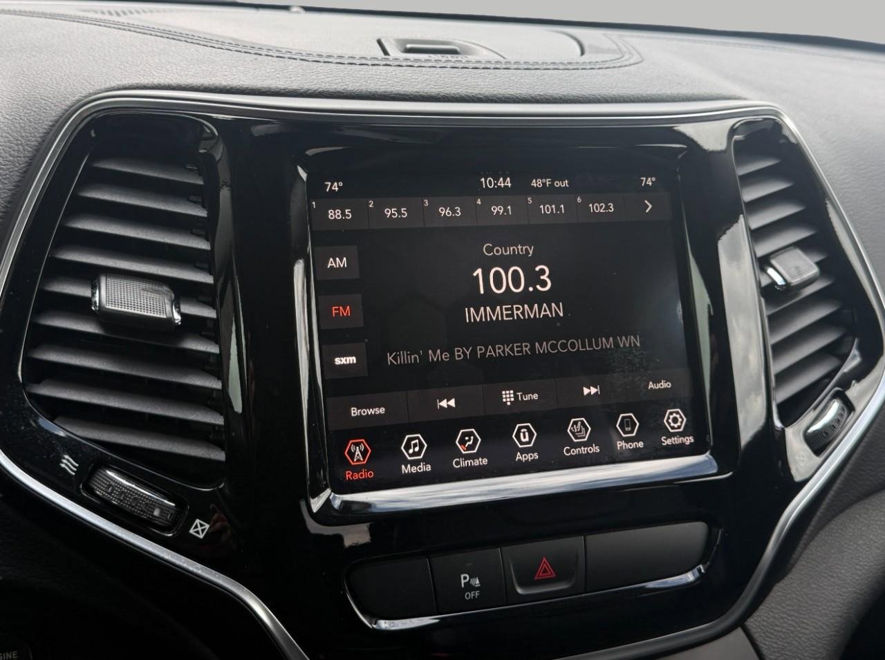 Used 2019 Jeep Cherokee Limited AWD/4WD image 35