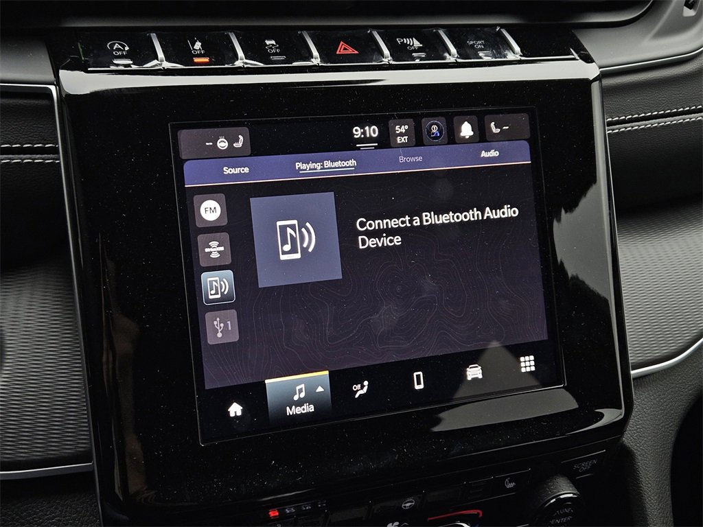 New 2025 Jeep Grand Cherokee Altitude image 18