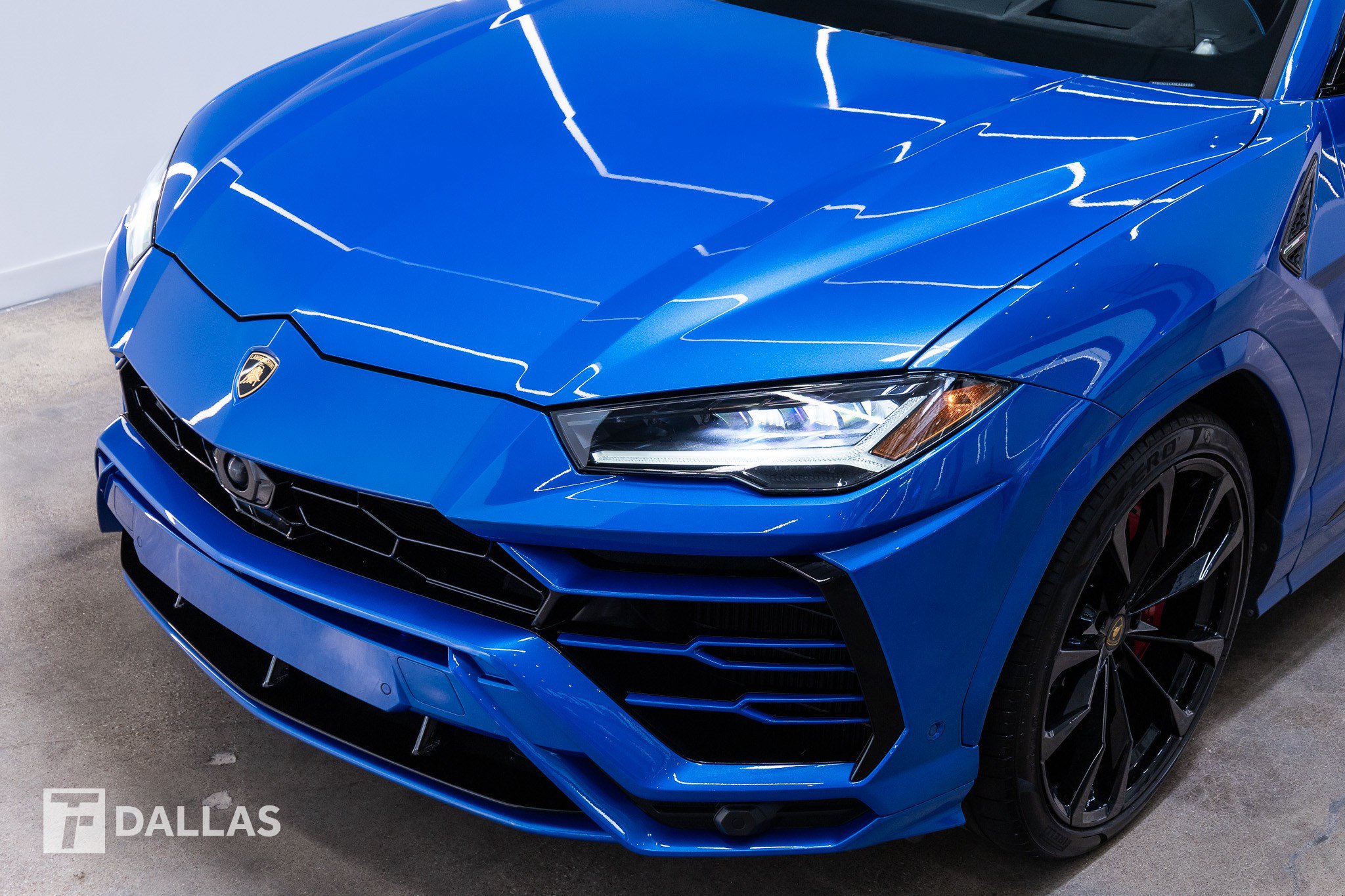 Used 2022 Lamborghini Urus AWD/4WD image 7