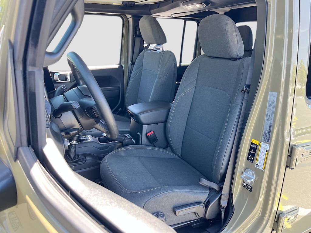 Certified 2025 Jeep Gladiator Mojave AWD/4WD image 20