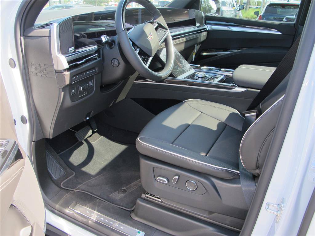 New 2026 Cadillac Escalade Sport w/ Touring Package AWD/4WD image 11