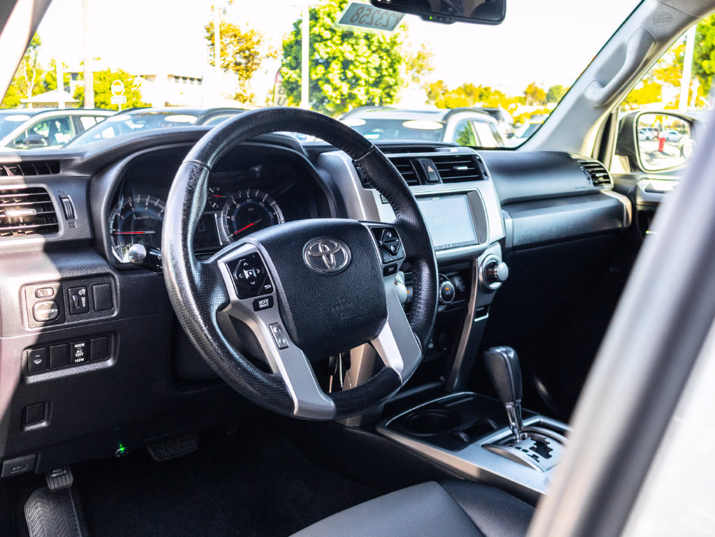 Used 2017 Toyota 4Runner SR5 Premium RWD image 23