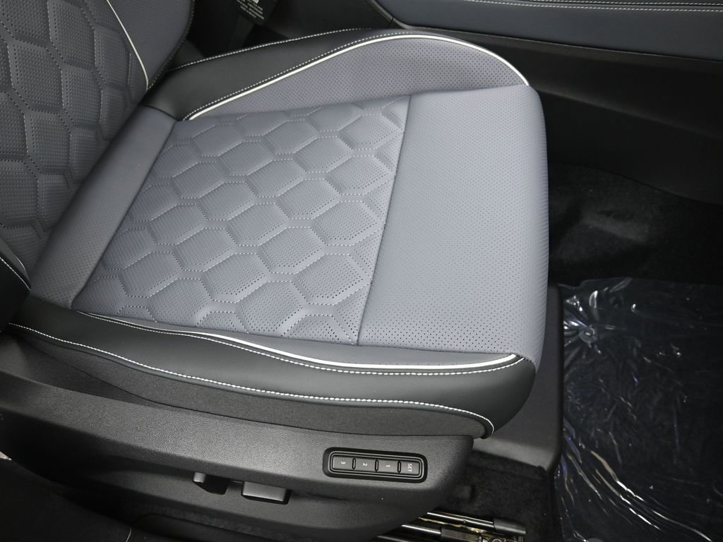 New 2026 Volkswagen Tiguan SEL R-Line image 12