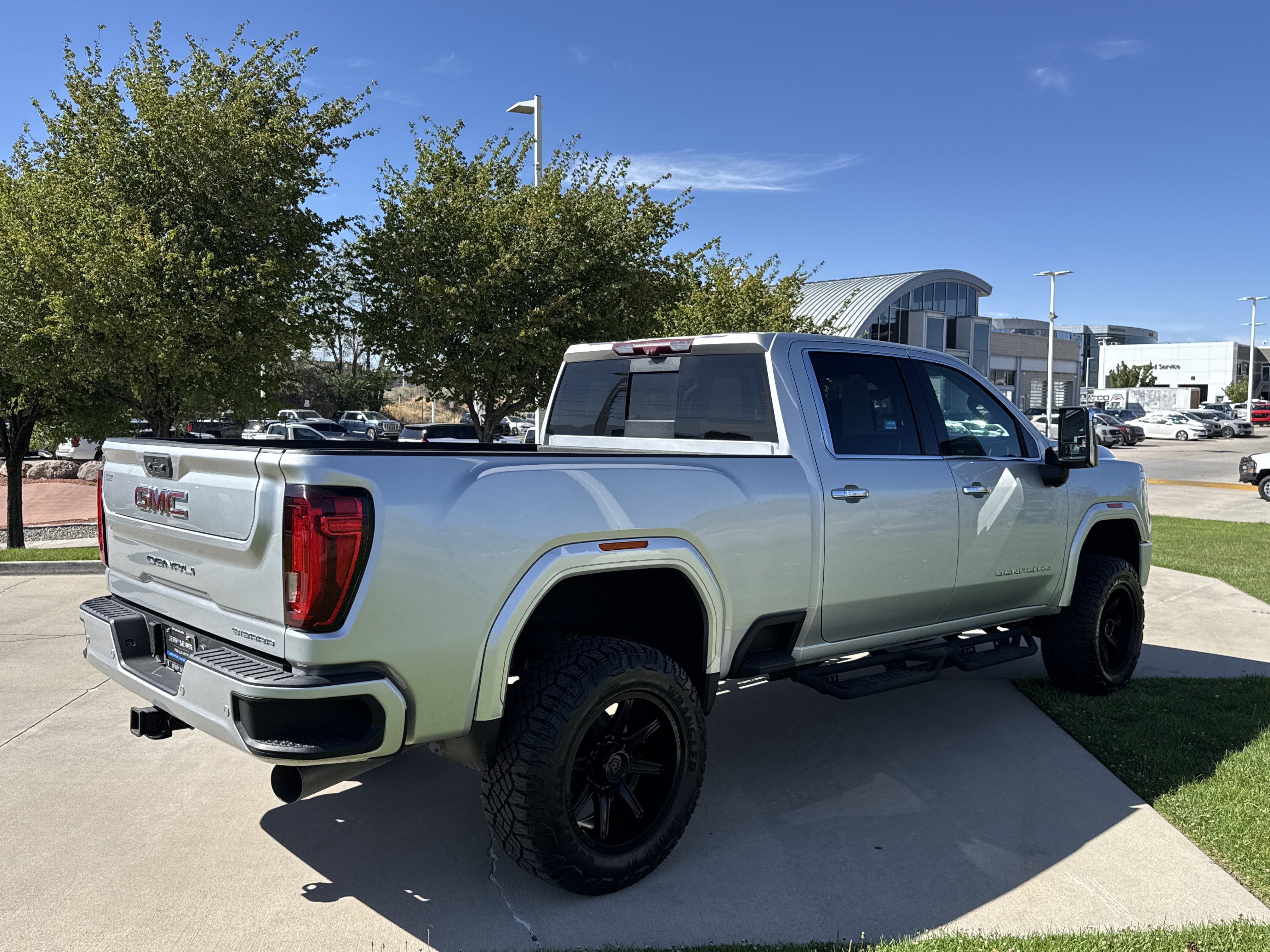 Used 2020 GMC Sierra 3500 Denali w/ Denali Ultimate Package AWD/4WD image 5