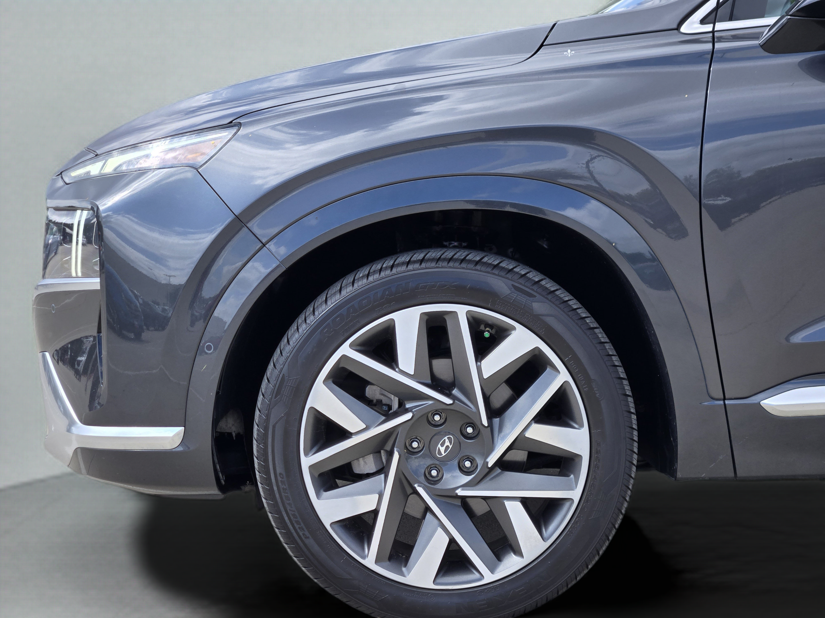 Used 2023 Hyundai Santa Fe Calligraphy FWD image 31