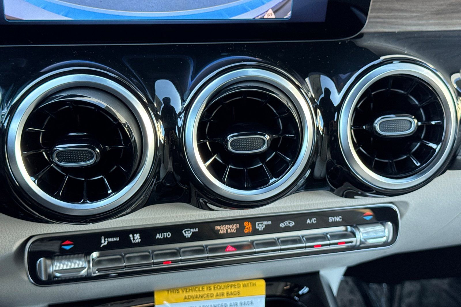 New 2026 Mercedes-Benz GLB 250 image 17