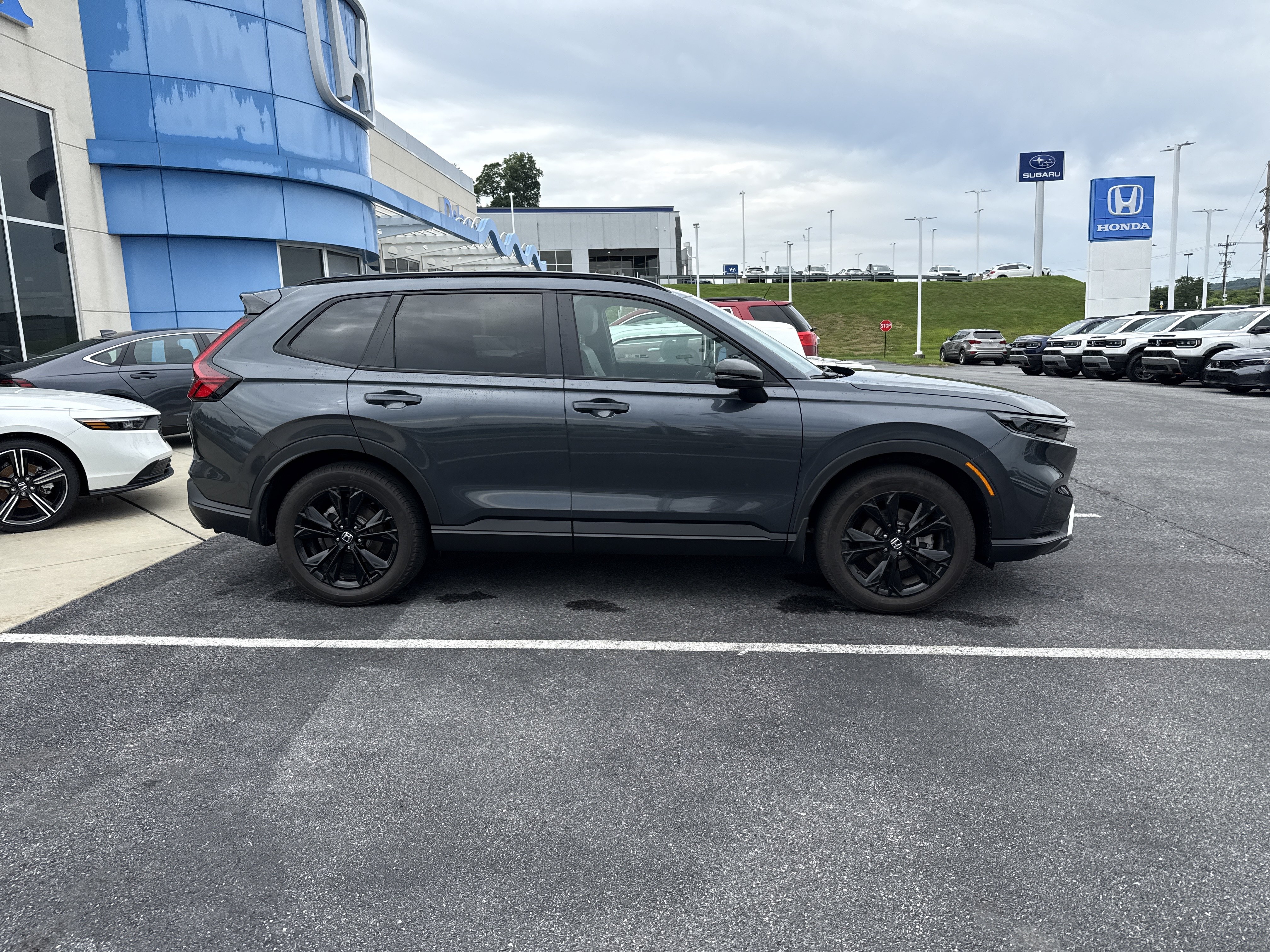 Used 2026 Honda CR-V Sport Touring image 3