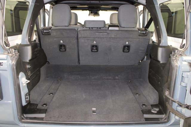 Used 2025 Jeep Wrangler Unlimited Sahara image 17