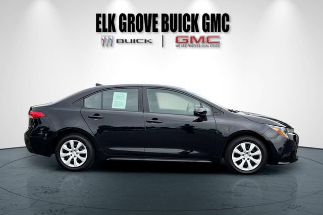 Used 2024 Toyota Corolla LE FWD image 3