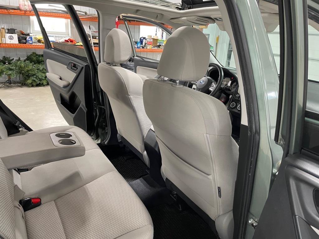 Used 2015 Subaru Forester 2.5i Premium AWD/4WD image 19