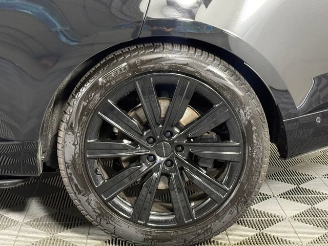 Used 2026 Land Rover Range Rover SE AWD/4WD image 12