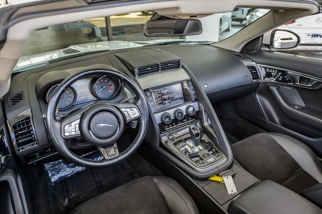 Used 2014 Jaguar F-TYPE Convertible image 32