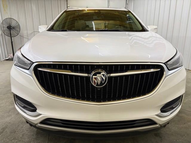 Used 2020 Buick Enclave Essence w/ Sound and Sites Package FWD image 2