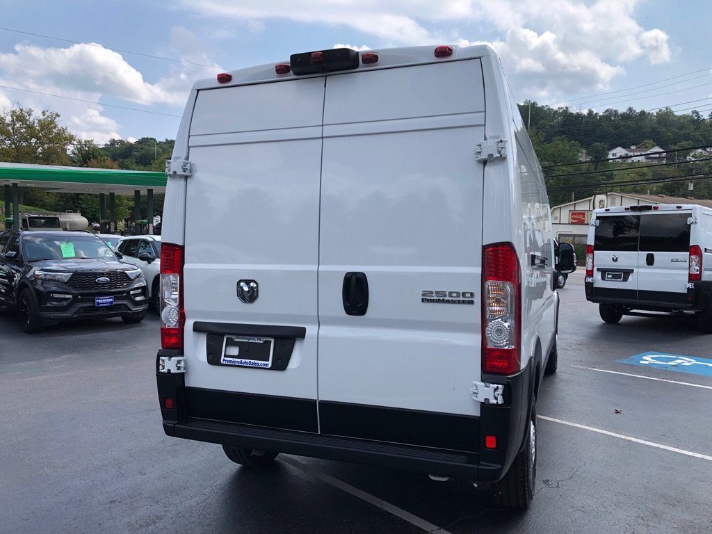 Used 2025 RAM ProMaster 2500 w/ Convenience Group FWD image 5