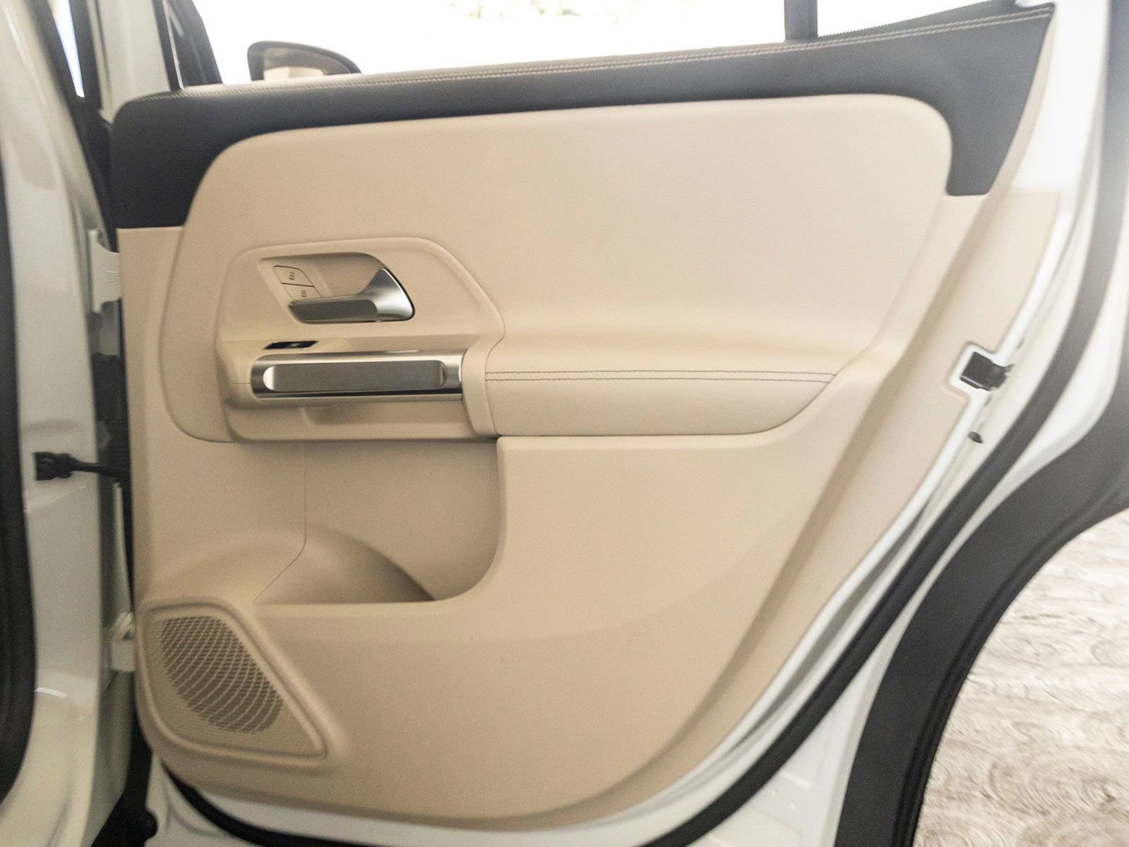 Used 2022 Mercedes-Benz GLB 250 4MATIC image 22