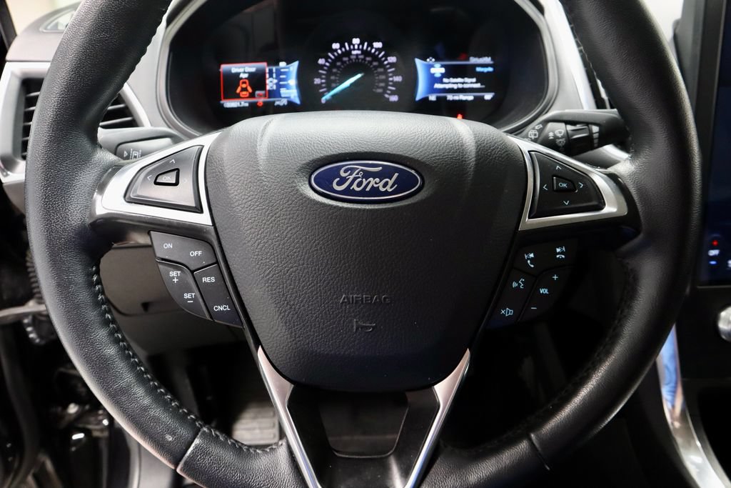 Certified 2024 Ford Edge Titanium AWD/4WD image 31