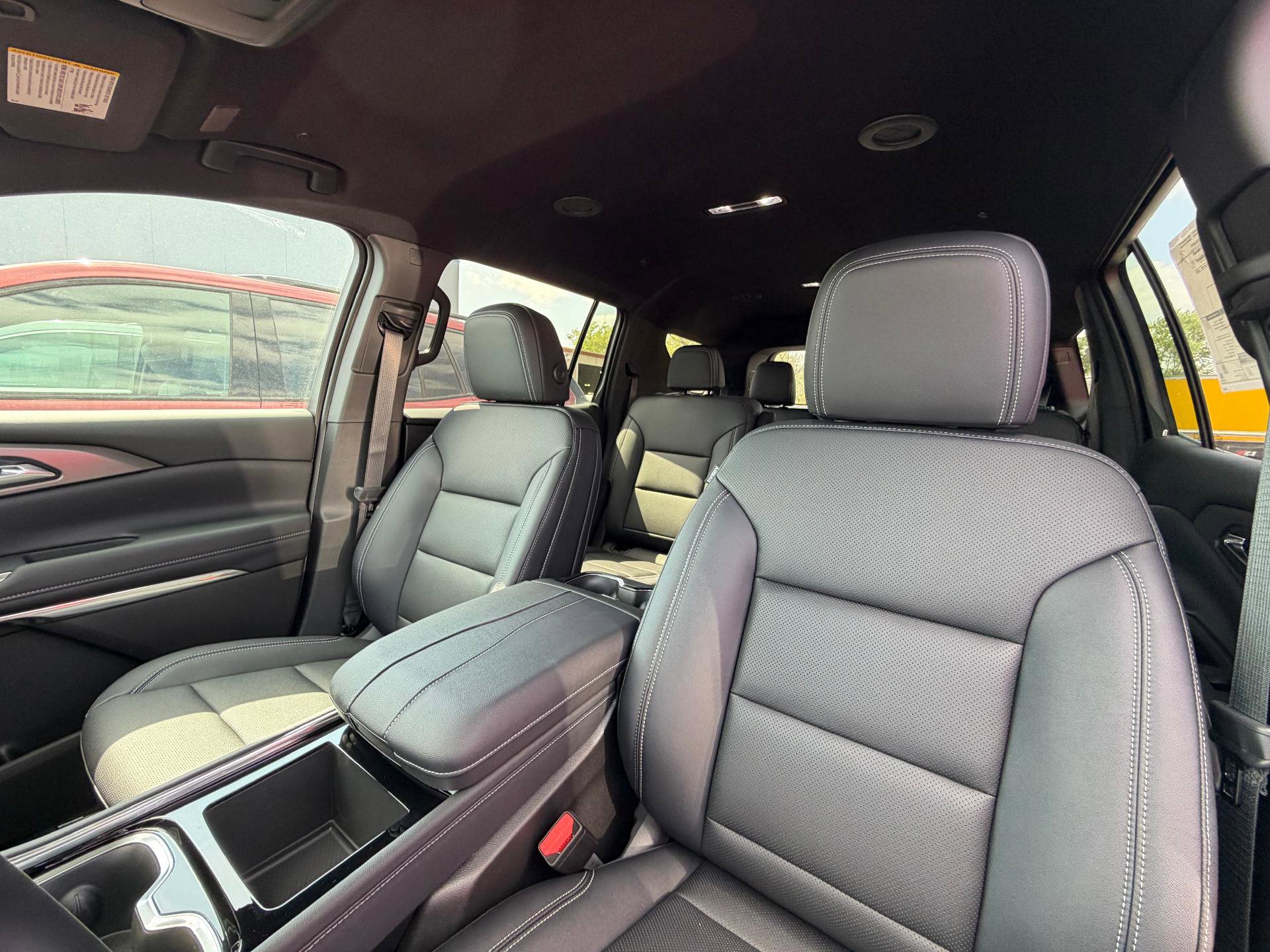 New 2026 Chevrolet Traverse LT w/ Driver Confidence Package AWD/4WD image 9