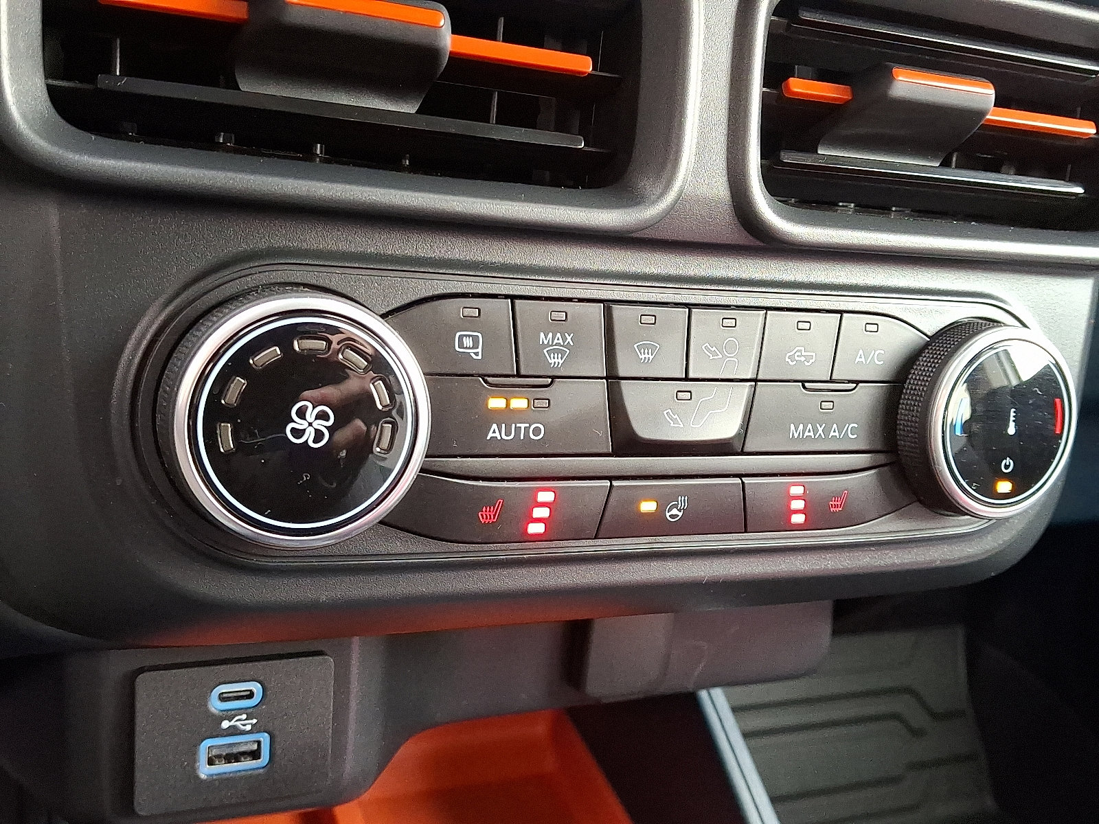 Certified 2024 Ford Maverick XLT w/ XLT Luxury Package image 20