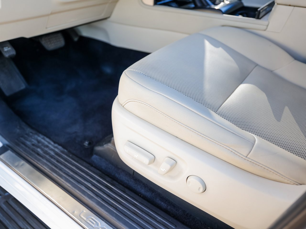 Used 2021 Lexus GX 460 Premium image 14