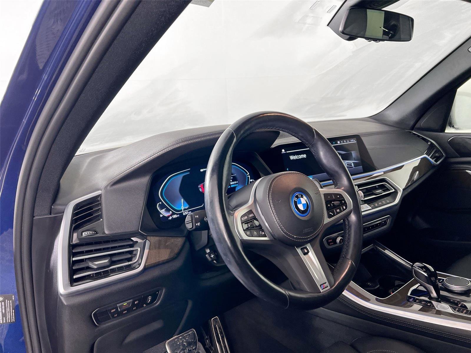 Used 2023 BMW X5 xDrive45e w/ M Sport Package image 10