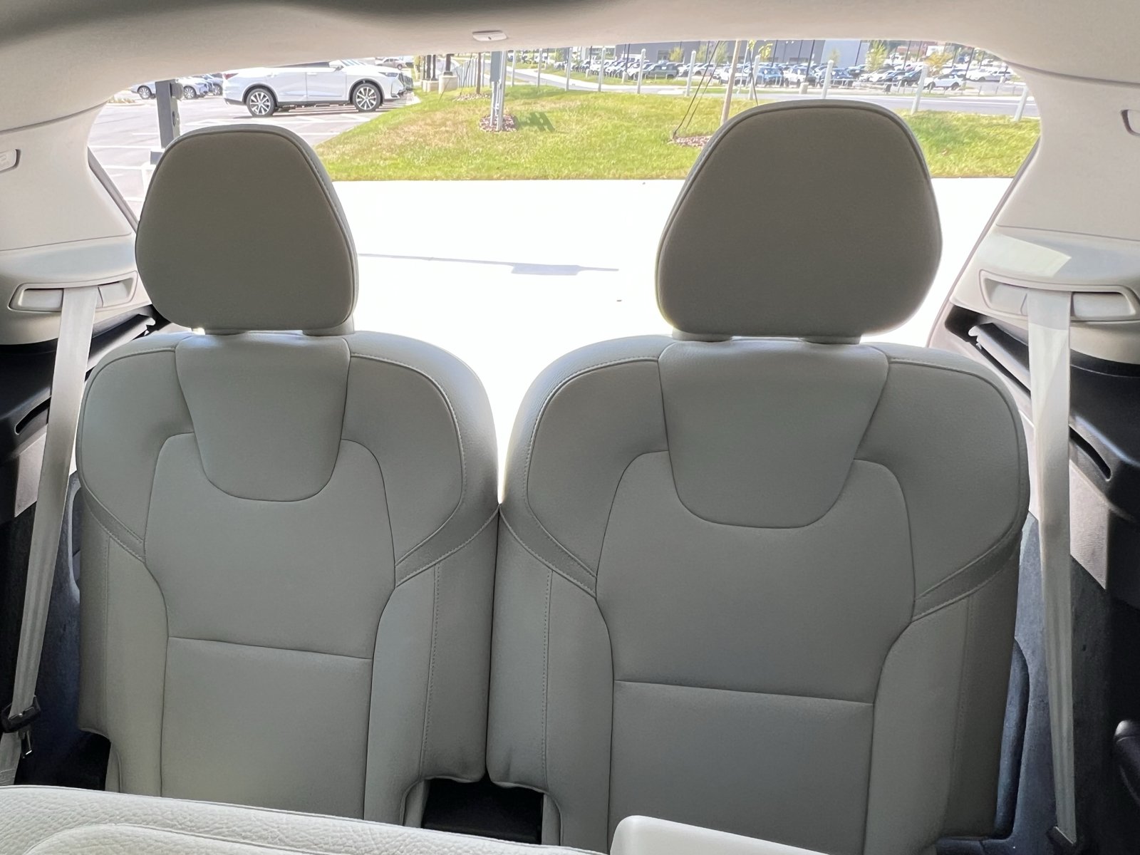 Used 2025 Volvo XC90 B6 Plus AWD/4WD image 32