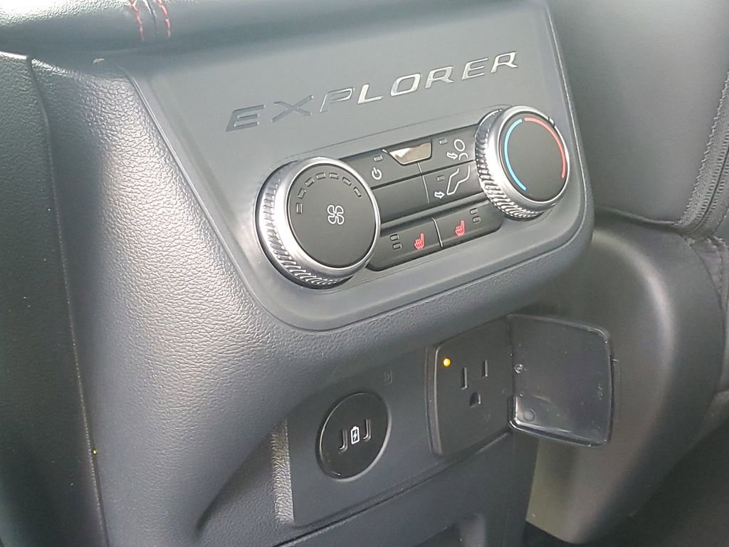 New 2026 Ford Explorer ST AWD/4WD image 31