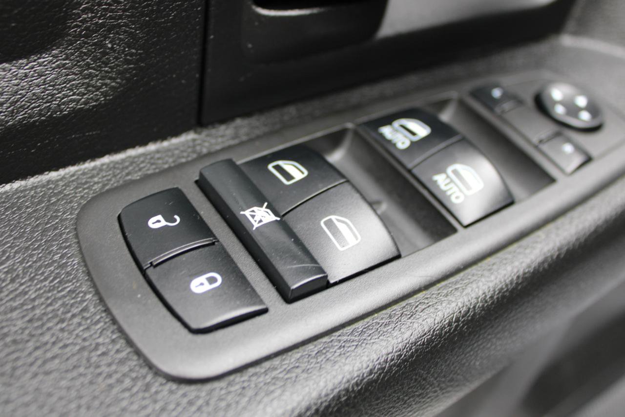 Used 2022 RAM 2500 Tradesman AWD/4WD image 18