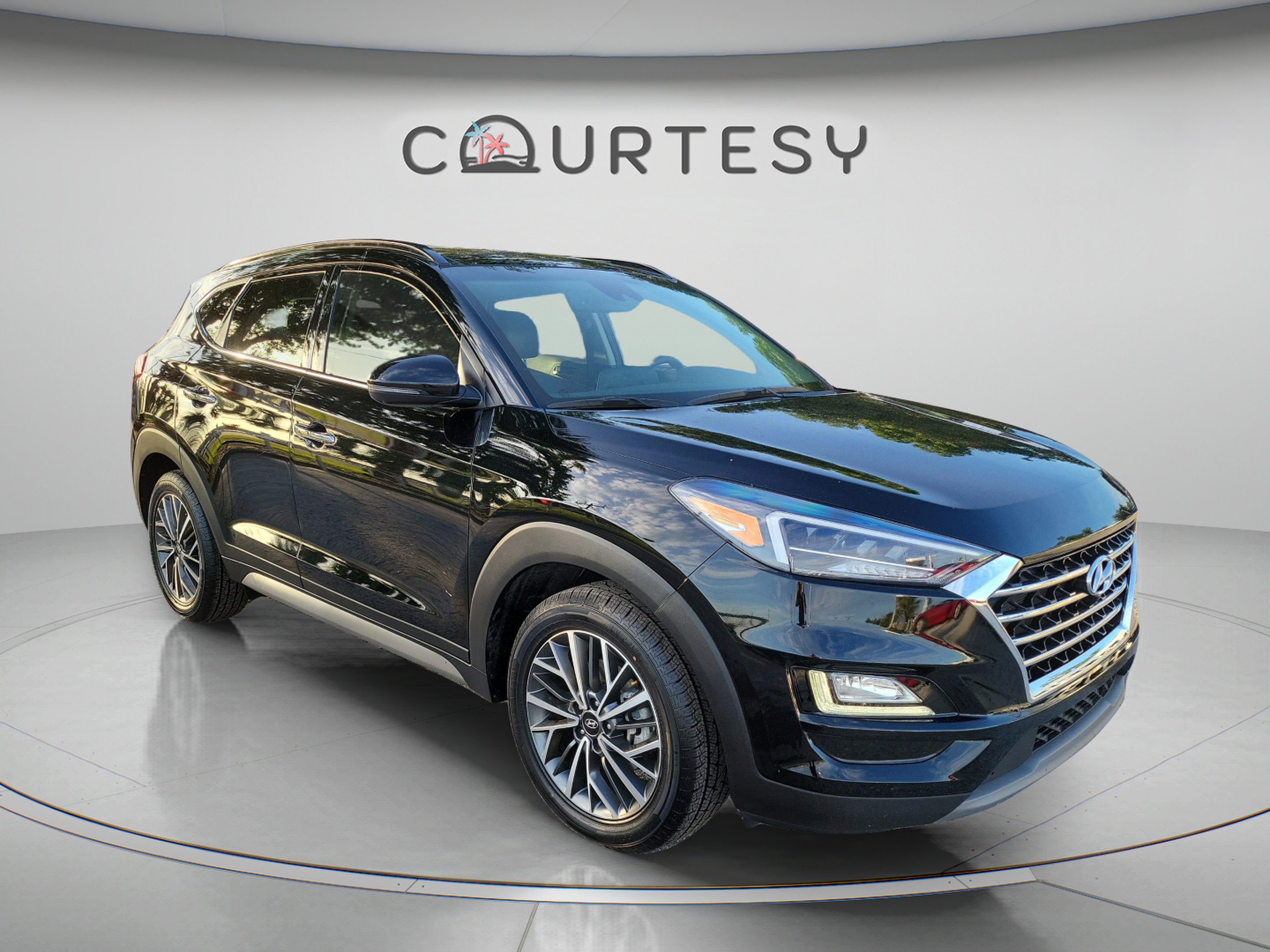 Used 2021 Hyundai Tucson Ultimate w/ Cargo Package FWD image 5