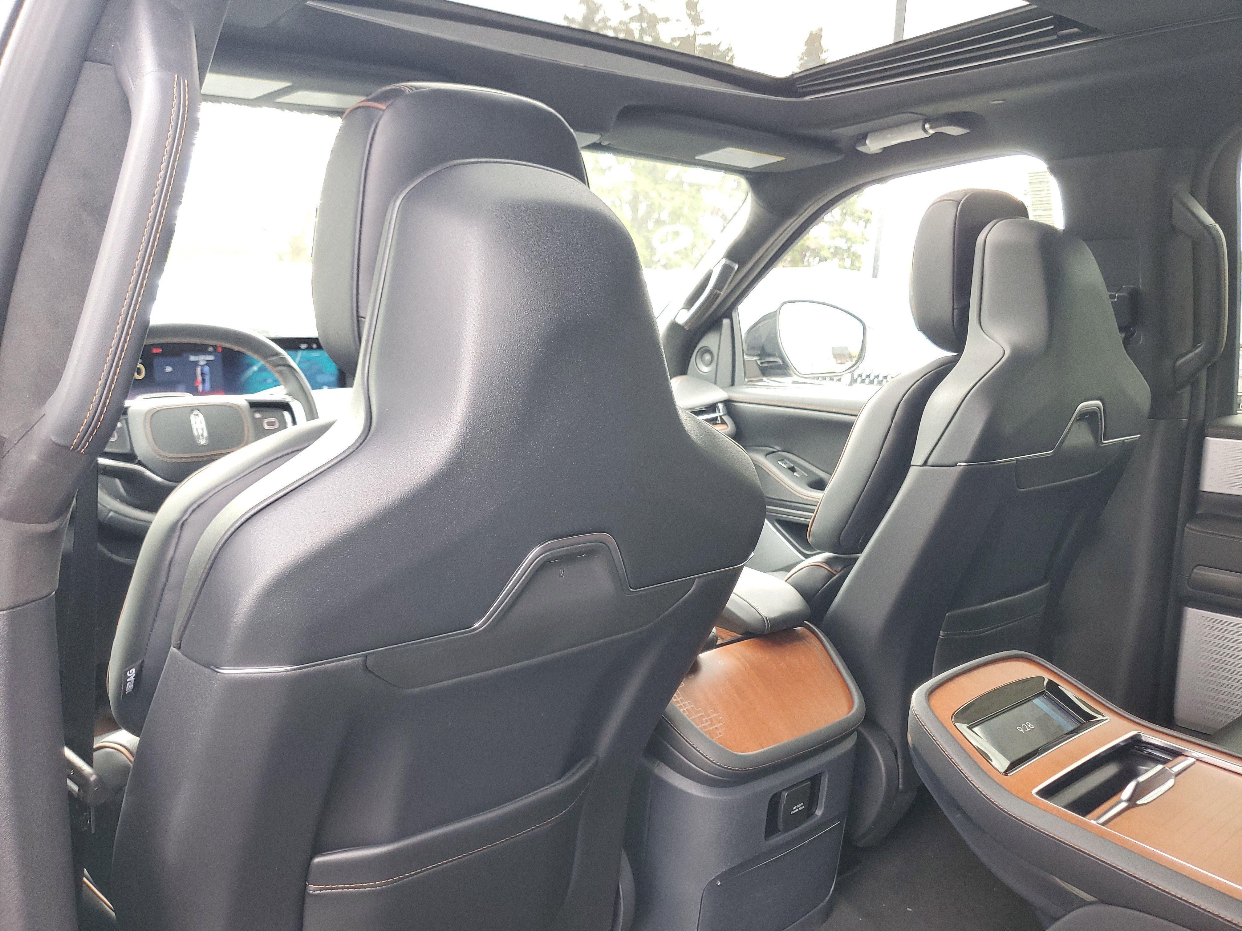 New 2026 Lincoln Navigator Black Label AWD/4WD image 28