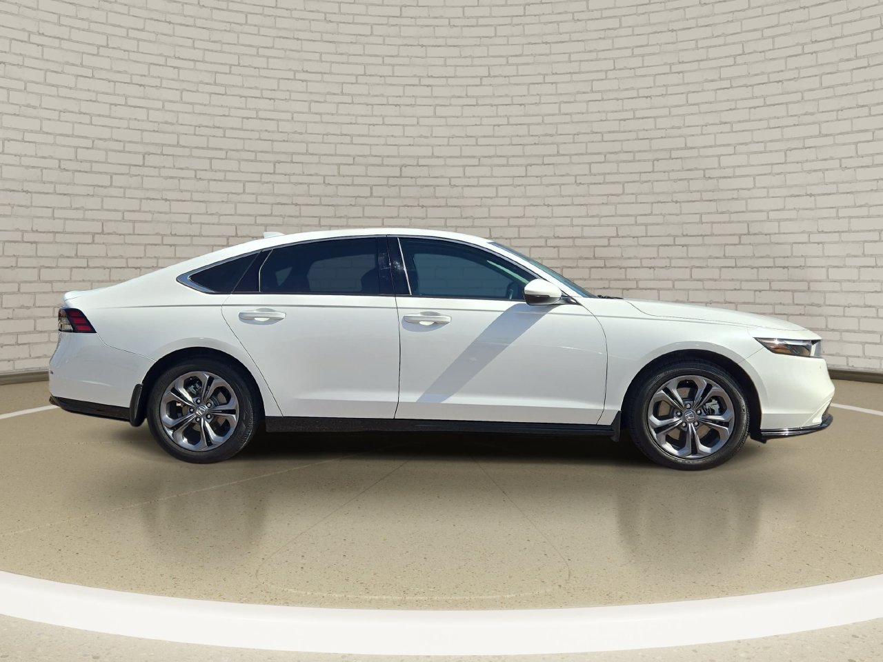 Used 2026 Honda Accord EX-L image 5