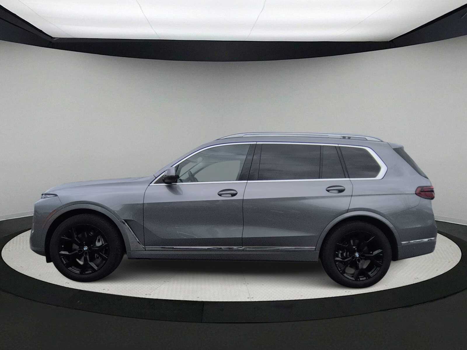 Used 2026 BMW X7 xDrive40i AWD/4WD image 5