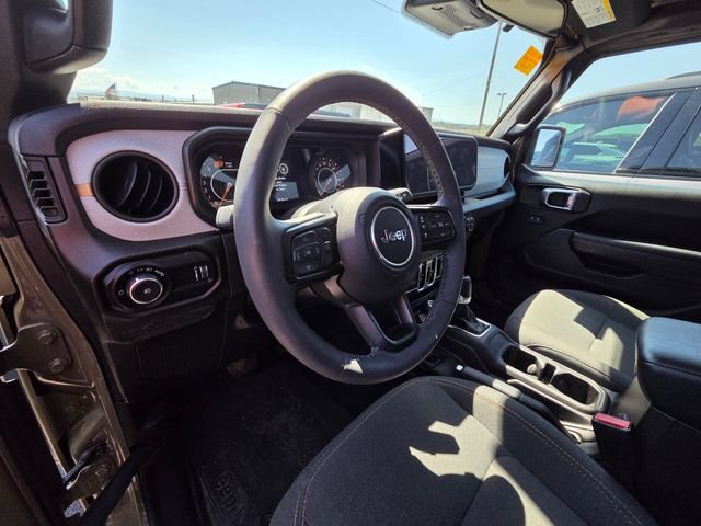 Used 2025 Jeep Wrangler Unlimited Sport AWD/4WD image 12