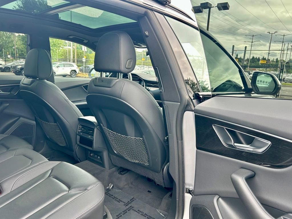 Used 2021 Audi Q8 Premium Plus AWD/4WD image 13