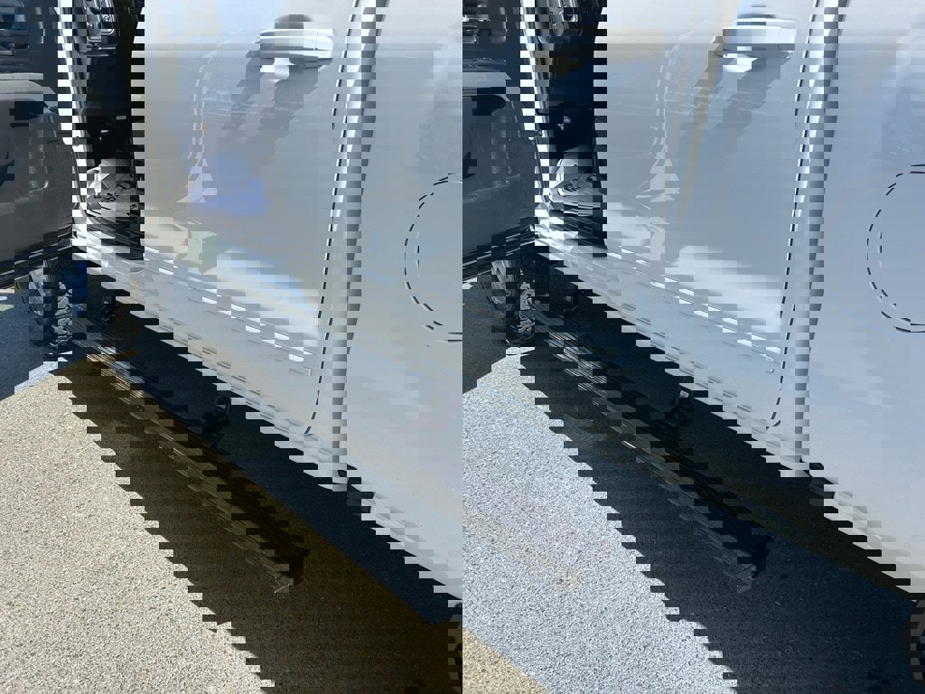 Used 2018 Chevrolet Silverado 1500 LT w/ All Star Edition image 24